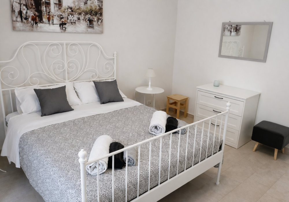 H4 - Group Suite